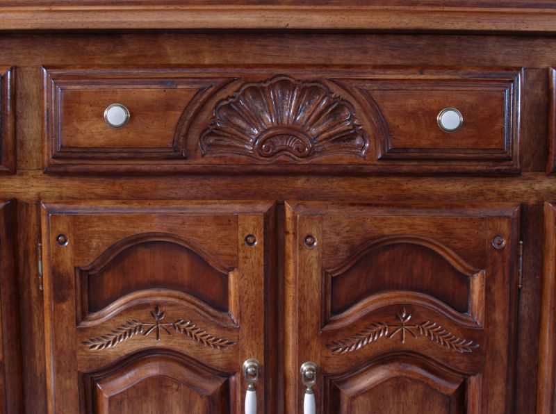 Cabinet Staining Service in Lafayette, IN